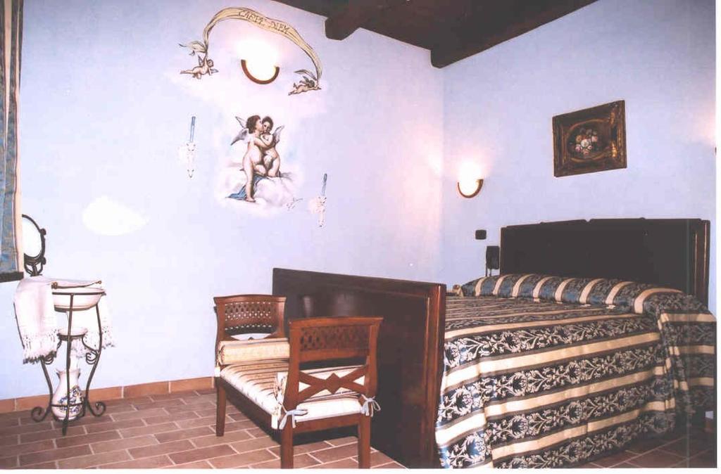 La Briccola Villa Diano dʼAlba Kamer foto